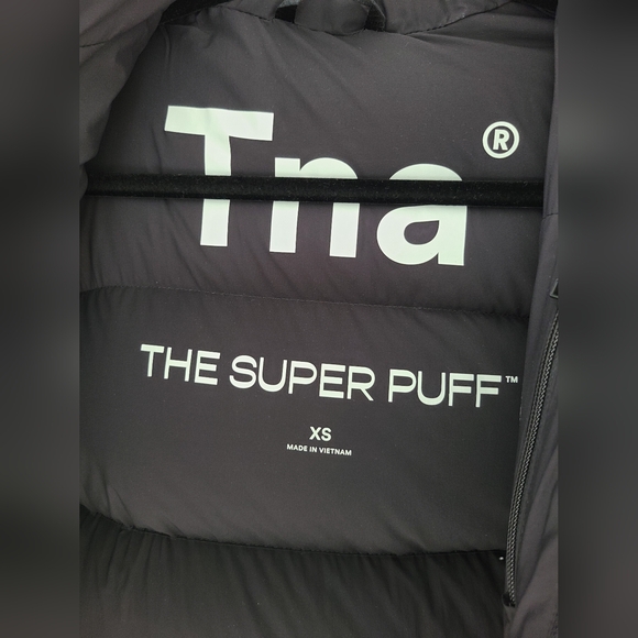 Aritzia, TnA, The Super Puff™ - cliMATTE™, XS Black - Picture 12 of 15